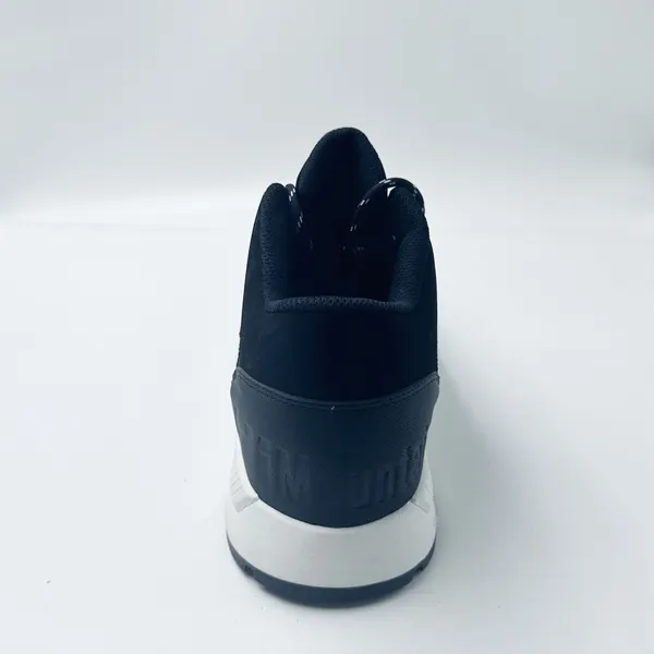 Leather hiking sneaker, black