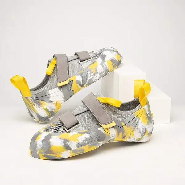 Camo climbing shoe