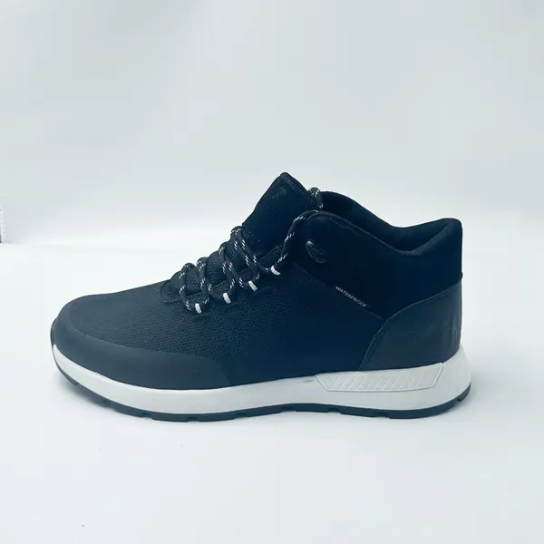 Leather hiking sneaker, black