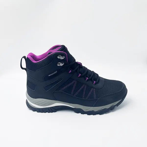 Kids’ waterproof hiking boot