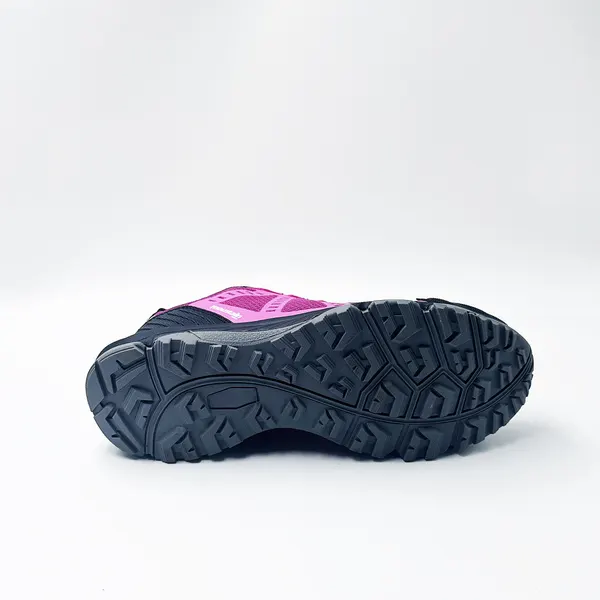 Women’s hiking shoe, magenta
