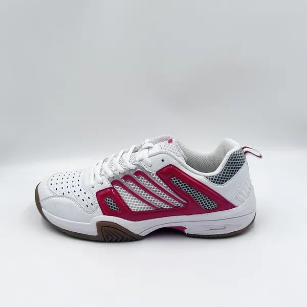 Indoor court shoe, white and magenta