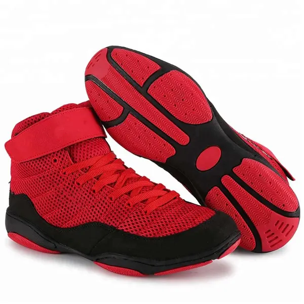 Wrestling shoe, red and black