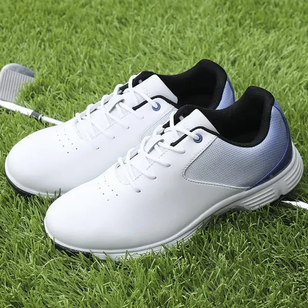 Spiked golf shoe