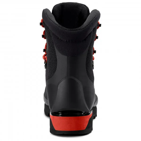 Mountaineering boot