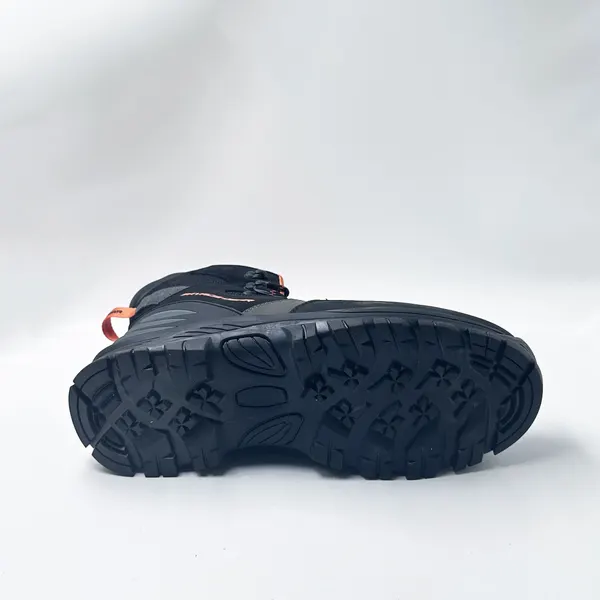 Waterproof hiking boot, black and salmon
