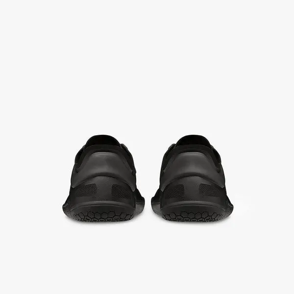 Barefoot trainer, all black
