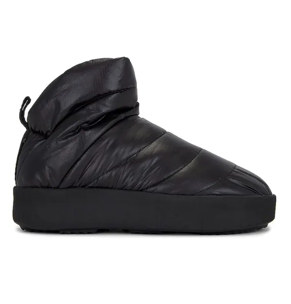 Quilted snow boot