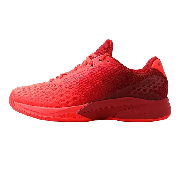 Lightweight tennis shoe
