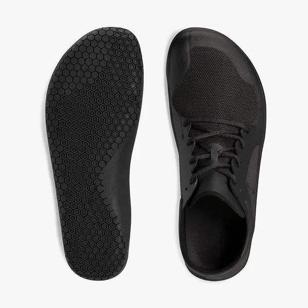 Barefoot trainer, all black