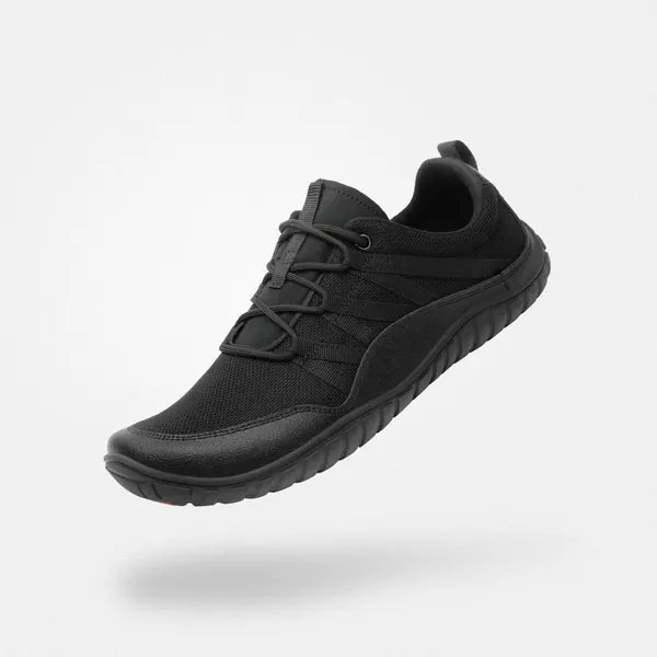 Black barefoot trainer