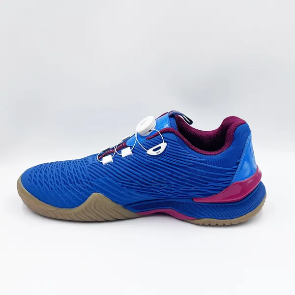 Dial-lace court shoe